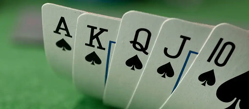 A kártyák különböző értékei a blackjack játékban.