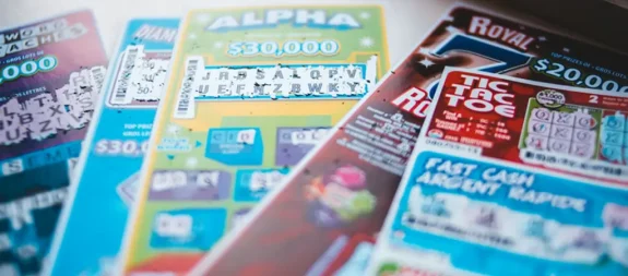 Kaparós sorsjegyek fejlődése a hagyományos játékoktól a modern digitális megoldásokig